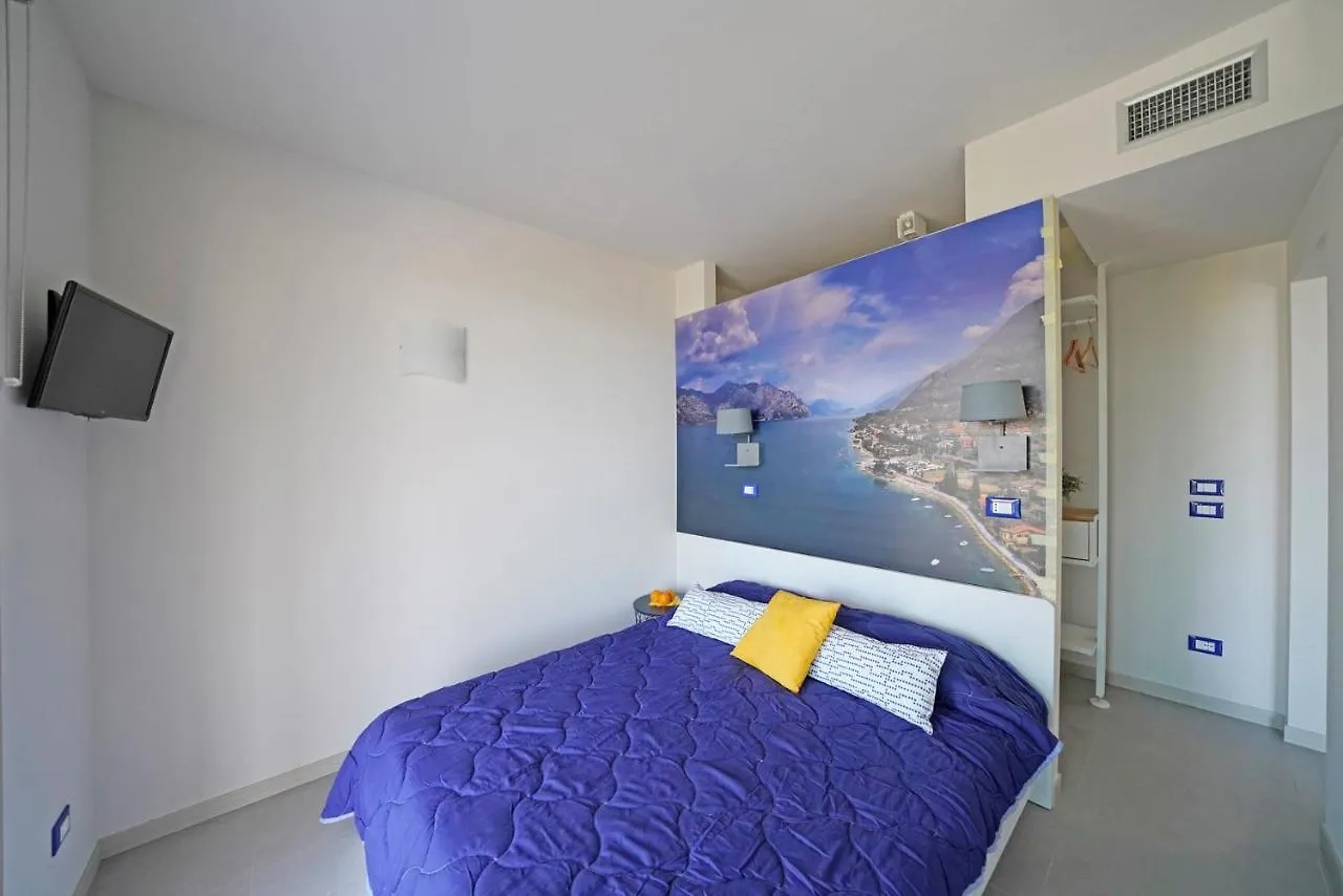 Gardaliva Blue Studio 3 مانربا ديل جاردا إيطاليا